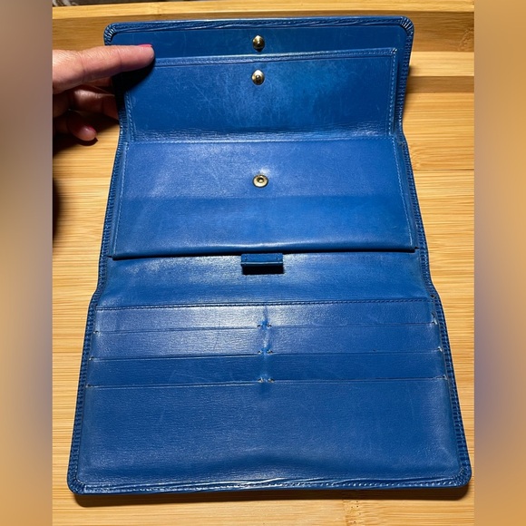 Louis Vuitton Epi International wallet - Picture 15 of 16